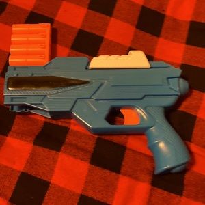 Jaguar fome dart blasting dart blaster